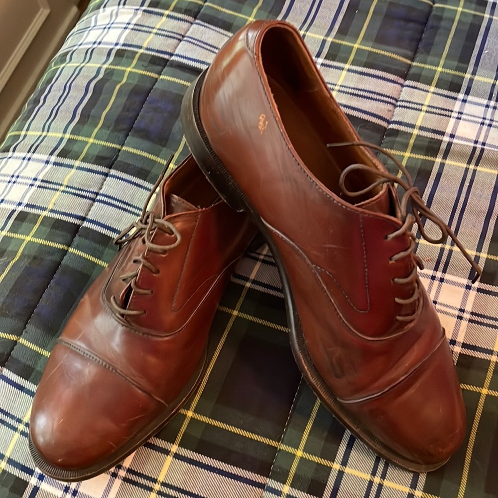 Men’s Cole Haan dress shoes. Excellent condition.